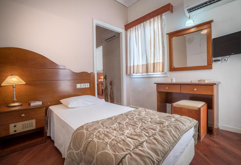 اتاق خانوادگی, Diana