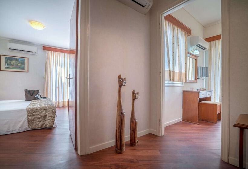 اتاق خانوادگی, Diana