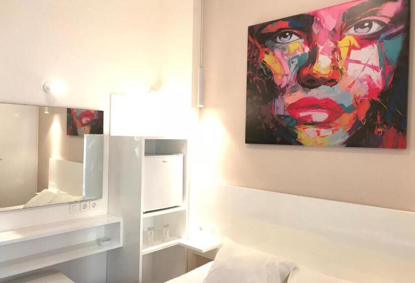 اتاق استاندارد یک نفره, Diana