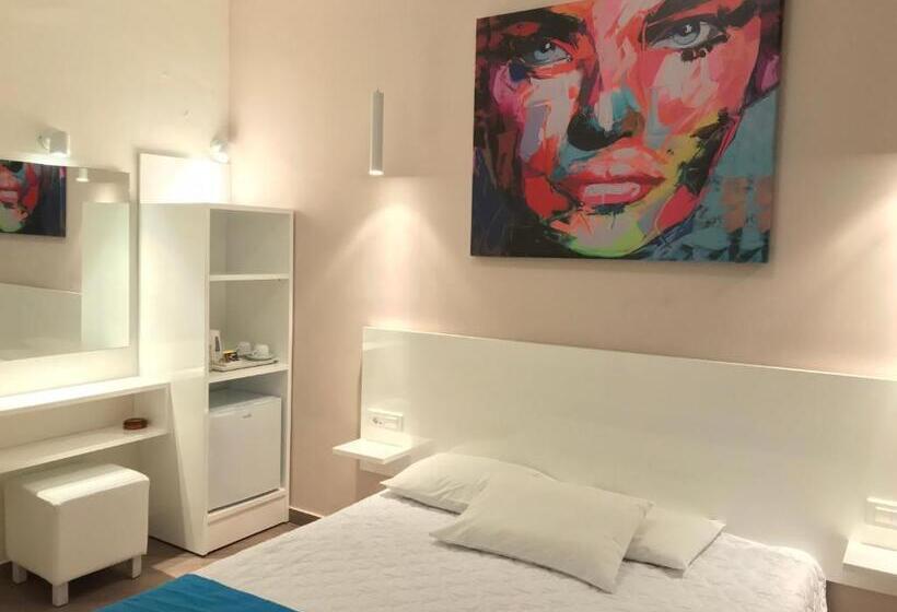 اتاق راحتی, Diana