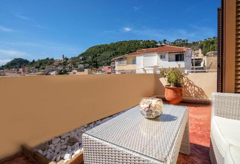 اتاق خانوادگی, Diana