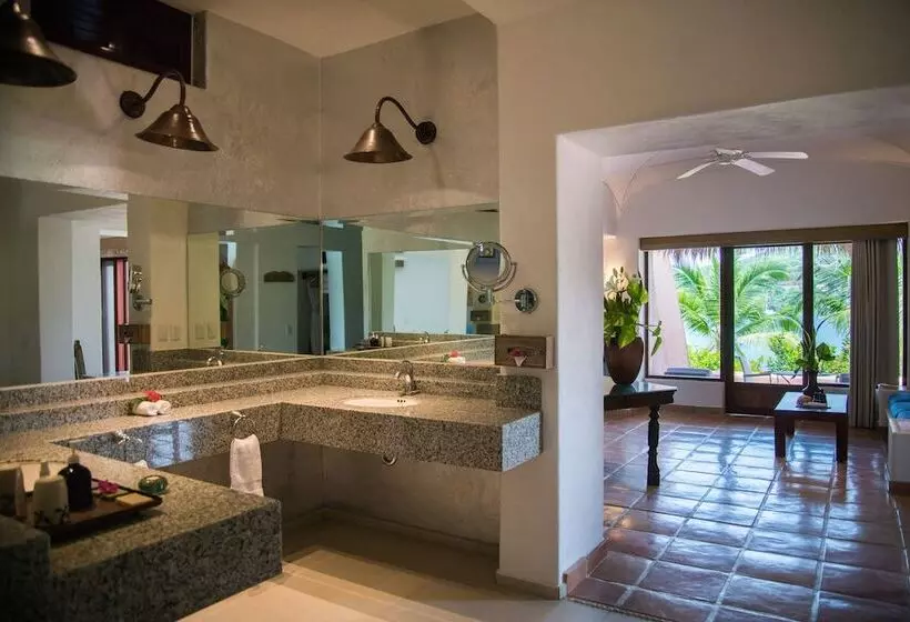Deluxe Suite Sea View, La Casa Que Canta