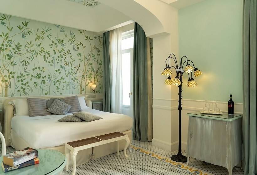 חדר דלוקס נוף לים, Luxury Villa Excelsior Parco