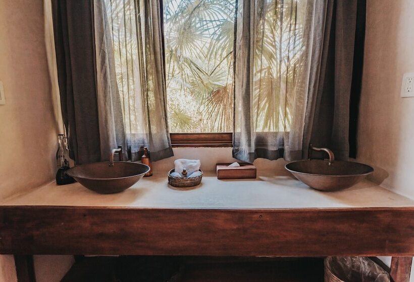 اتاق استاندارد با تخت دوبل و چشمانداز دریا, Papaya Playa Project