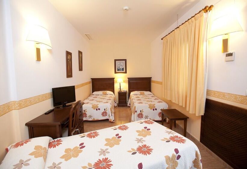 اتاق استاندارد سه نفره, San Miguel