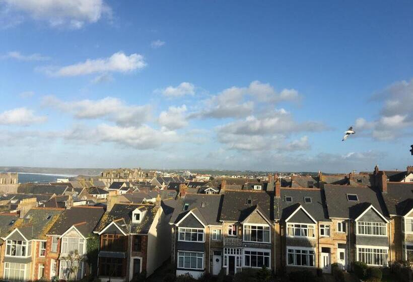 オーシャンビューデラックスルーム, The Quies