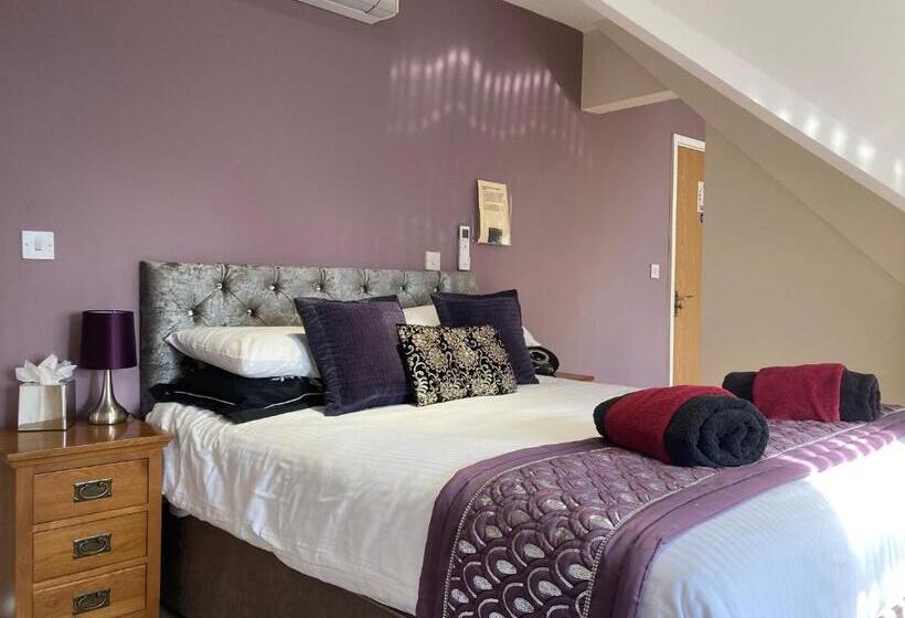 スイート(家族用), The Quies