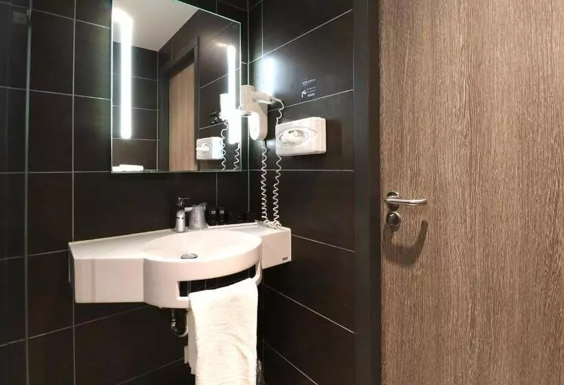 اتاق استاندارد سه نفره, Xo Hotel Inner