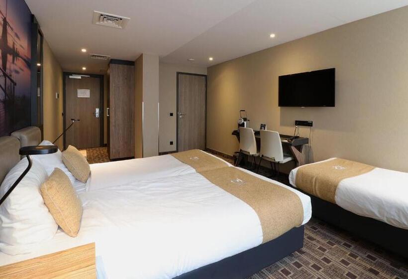Номер Стандарт Трехместный, Xo Hotel Inner