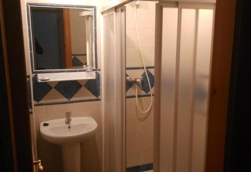 חדר סטנדרט יחיד, Hostal Ana   Adults Recommended