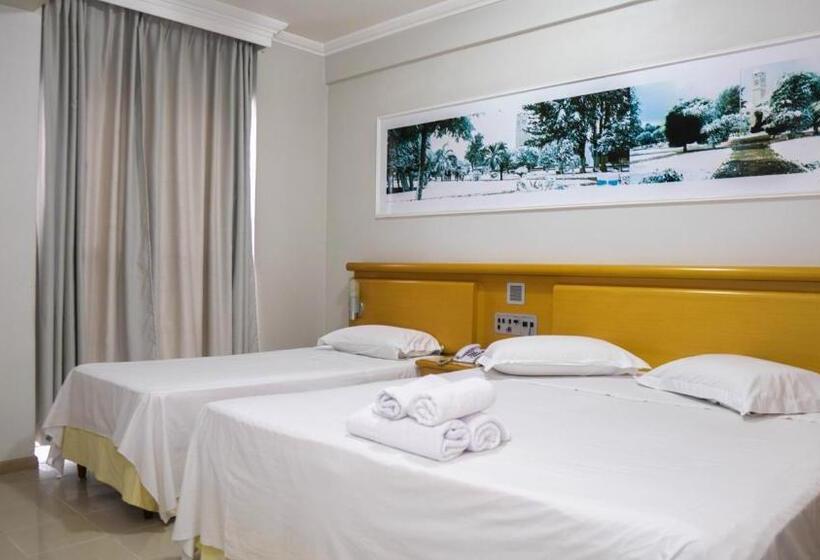 豪华三人间, Bebber