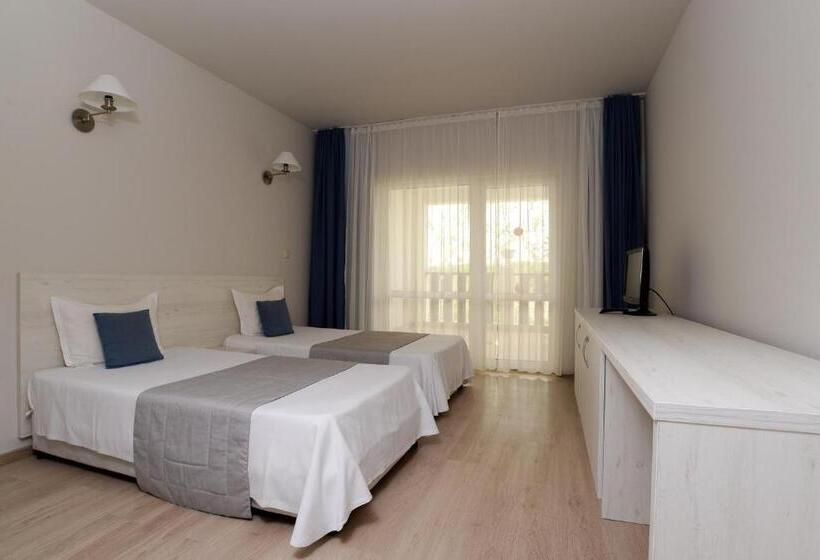 Полулюкс, Bella Vista Beach Club  All Inclusive