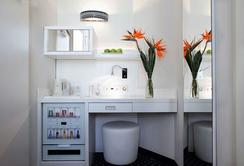 스탠다드 싱글 룸, Grand Hotel Downtown