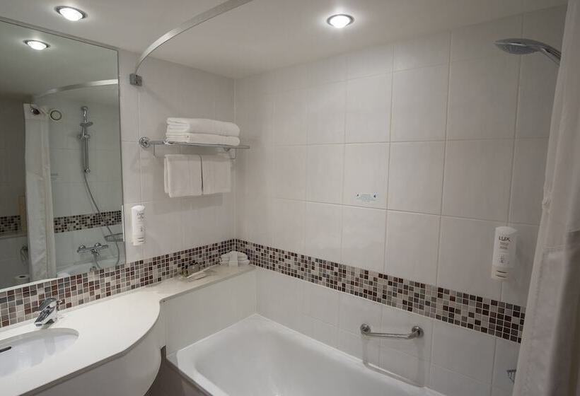 اتاق استاندارد با 2 تخت دوبل, Holiday Inn London Brentford Lock, An Ihg