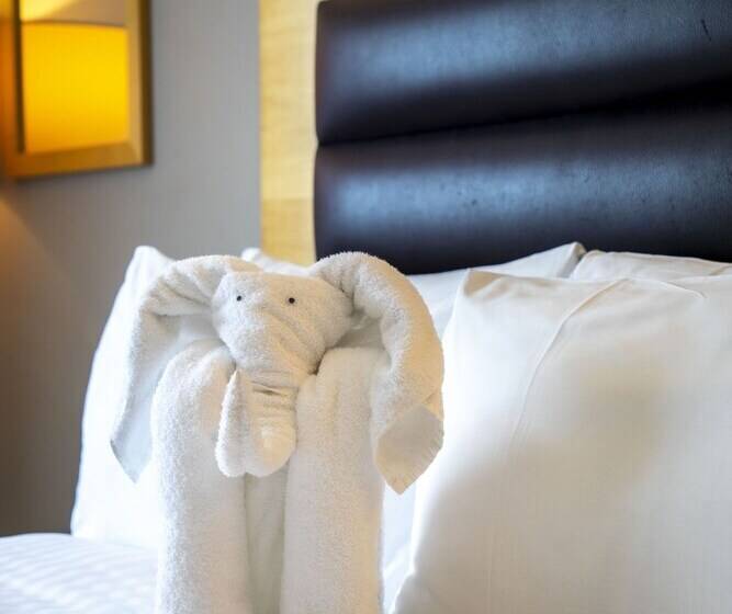 Номер Стандарт 2 Двуспальные Кровати, Holiday Inn London Brentford Lock, An Ihg