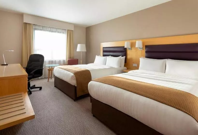 ２ダブルベッドのスタンダードルーム, Holiday Inn London Brentford Lock, An Ihg