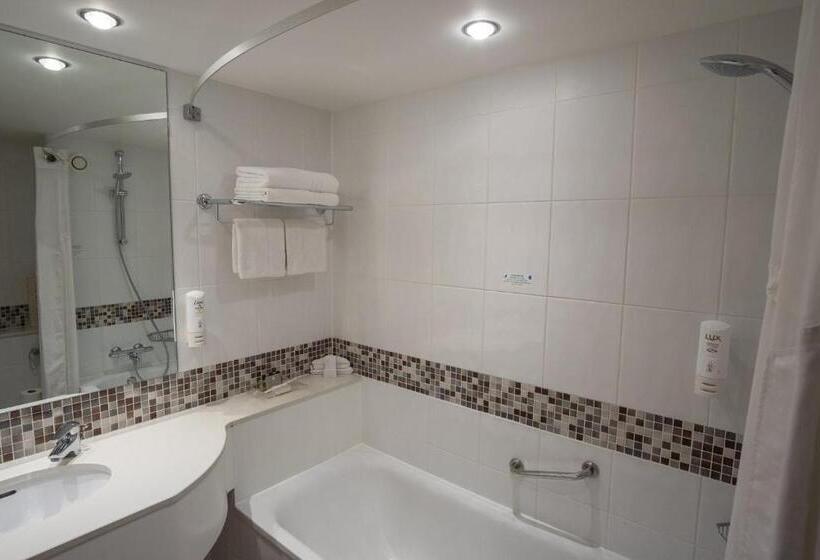 اتاق استاندارد با 2 تخت دوبل, Holiday Inn London Brentford Lock, An Ihg