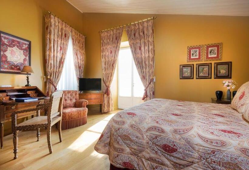 חדר פרמיום, Hôtel De Toiras