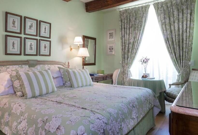 プレミアムルーム, Hôtel De Toiras