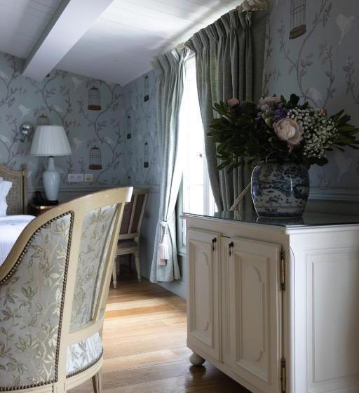 חדר יוקרתי, Hôtel De Toiras