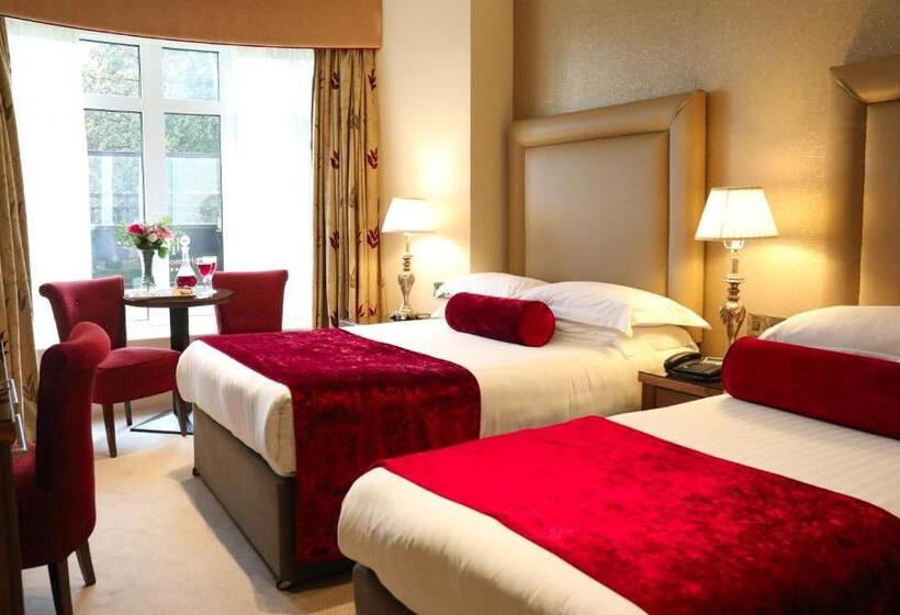 غرفة قياسية ثلاثية, International Hotel Killarney