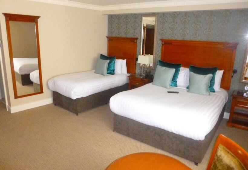 غرفة قياسية ثلاثية, International Hotel Killarney