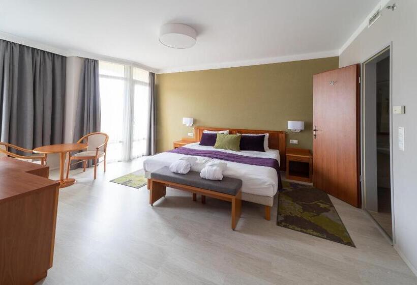 스위트, Karos Spa