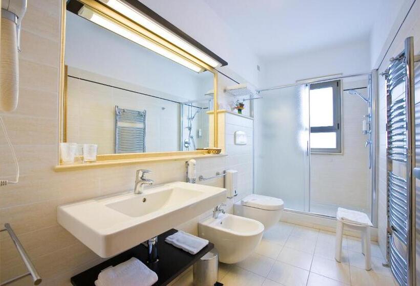 Triple Room Sea View, La Tonnara