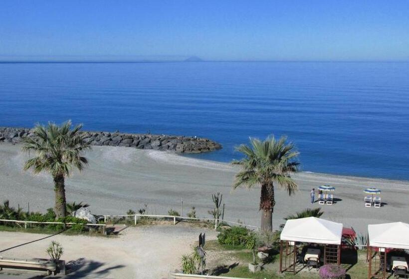 Triple Room Sea View, La Tonnara