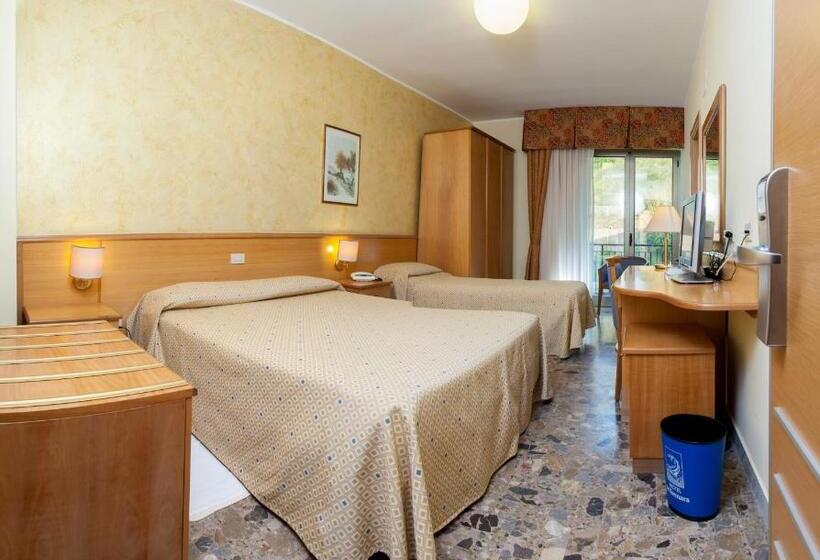 经济房, La Tonnara