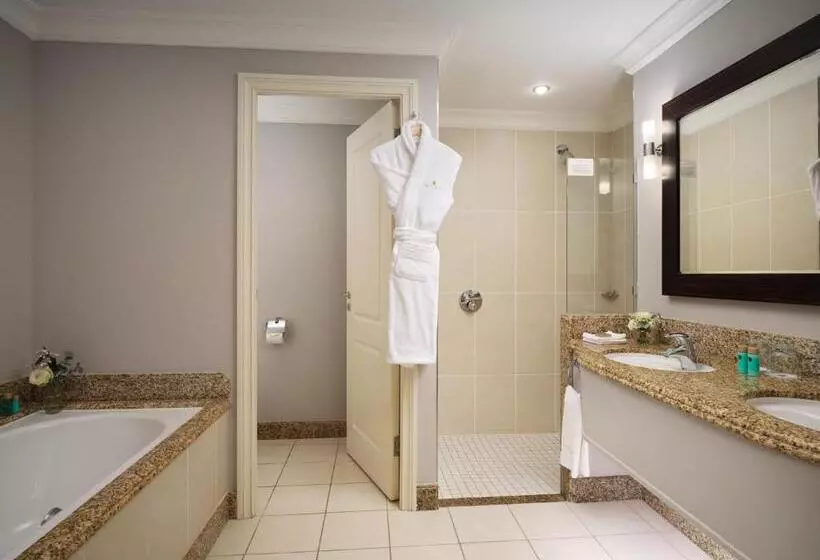 اتاق استاندارد با تخت بزرگ, Lyrath Estate