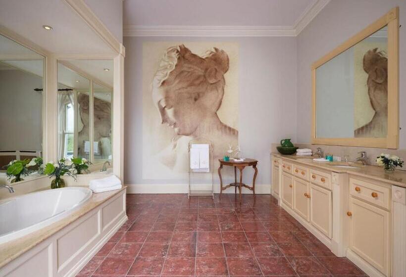 Дом 1 Спальня, Lyrath Estate