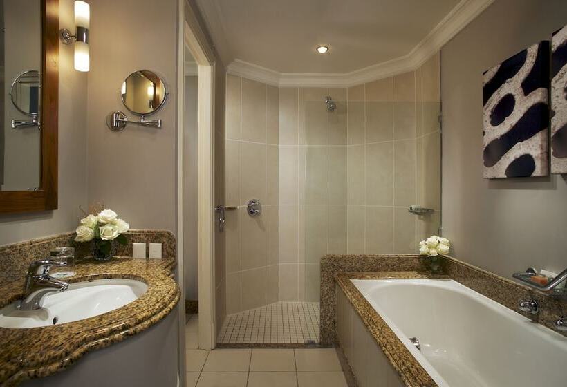 غرفة قياسية ذات إطلالة, Lyrath Estate