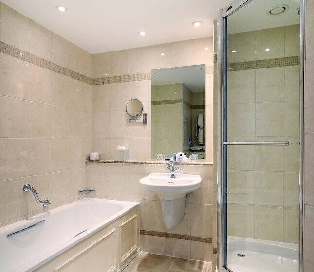 חדר דלוקס עם מרפסת, Macdonald Old England Hotel & Spa