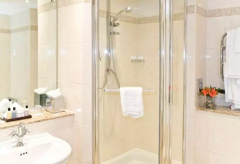 バルコニー付きデラックスルーム, Macdonald Old England Hotel & Spa