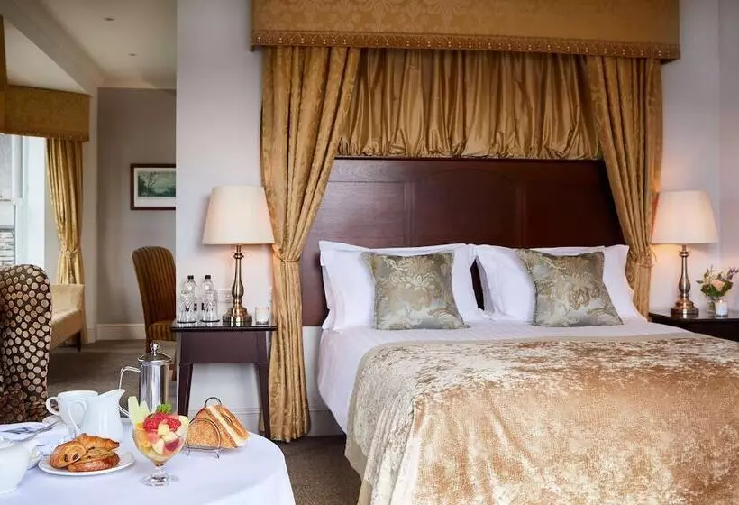 バルコニー付きデラックスルーム, Macdonald Old England Hotel & Spa