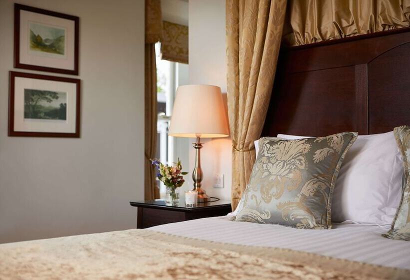 חדר דלוקס עם מרפסת, Macdonald Old England Hotel & Spa