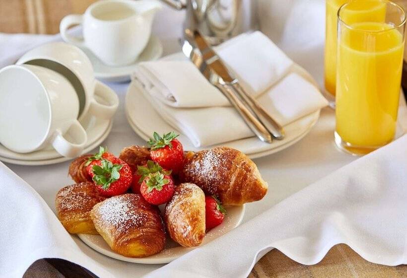 חדר סופריור, Macdonald Old England Hotel & Spa