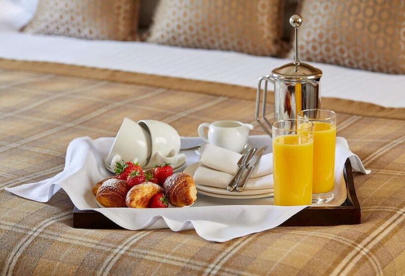 חדר דלוקס, Macdonald Old England Hotel & Spa