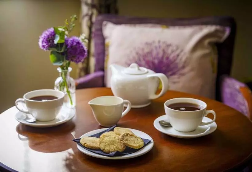 デラックスルーム, Macdonald Old England Hotel & Spa