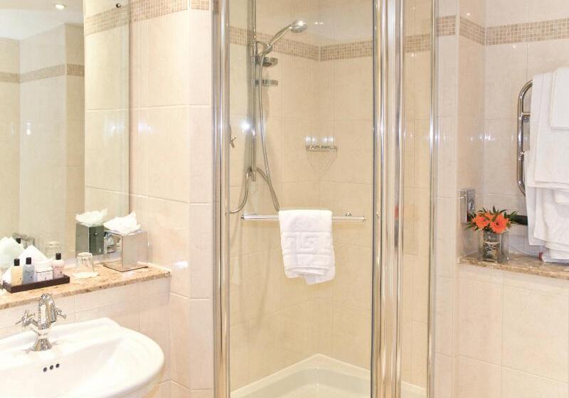 חדר קלאסי, Macdonald Old England Hotel & Spa