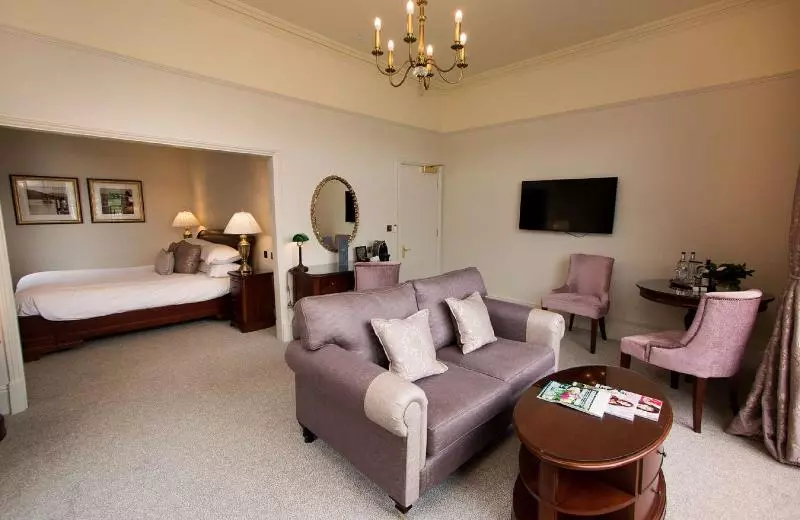 デラックススイート, Macdonald Old England Hotel & Spa