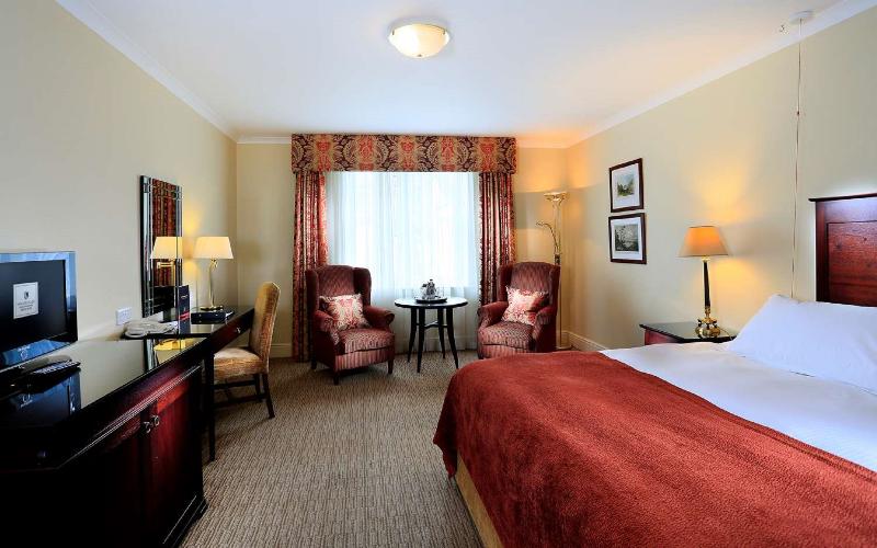 Номер Стандарт Адаптированный для Инвалидов, Macdonald Old England Hotel & Spa