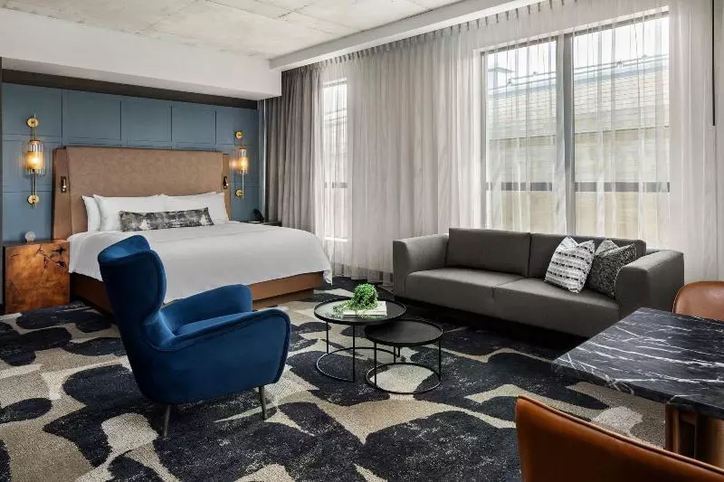 デラックスファミリールーム, Macdonald Old England Hotel & Spa