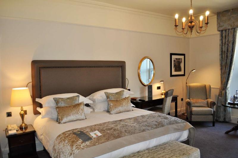חדר קלאסי מיטת קינג סייז, Macdonald Old England Hotel & Spa