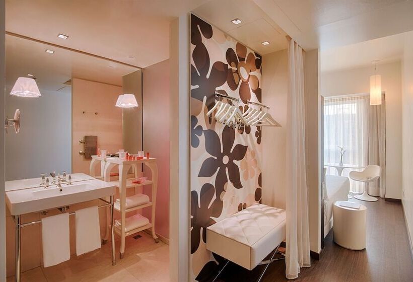 غرفة قياسية, Nhow Milan