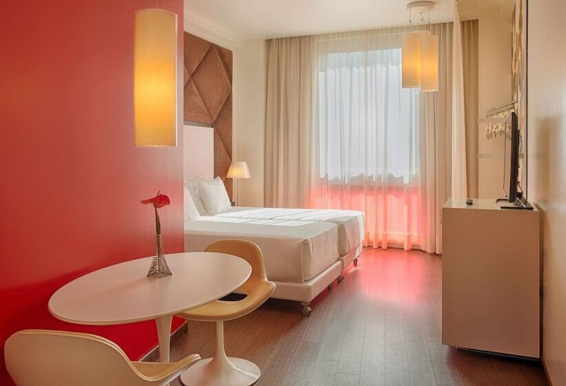 غرفة عائلية متصلة, Nhow Milan