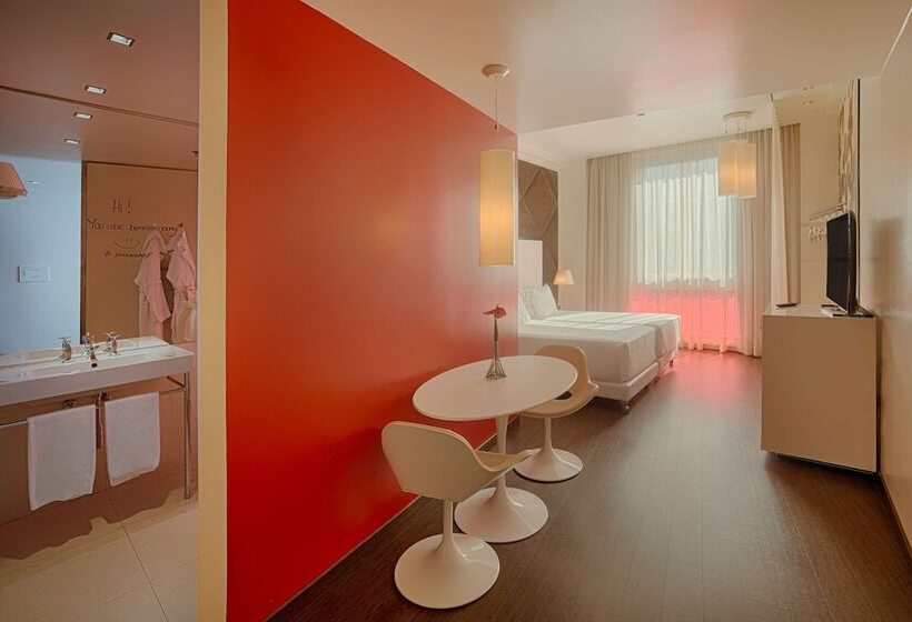 غرفة عائلية متصلة, Nhow Milan