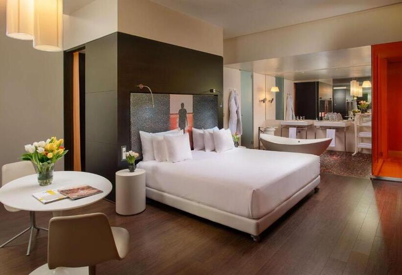 جناح جونيور, Nhow Milan