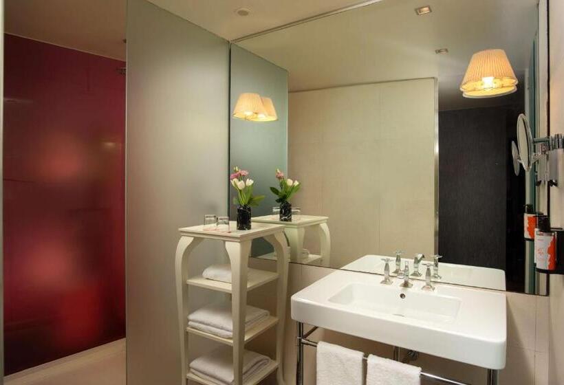 غرفة عائلية متصلة, Nhow Milan